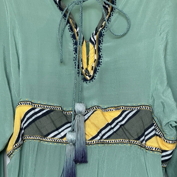 Talitha‎ Sage Green With Tassels 100% Silk Made In India Size M - Picture 3 of 12